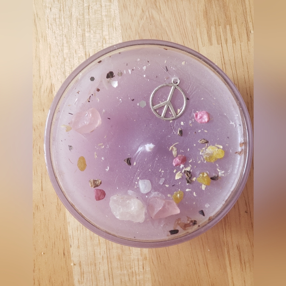 Handmade Purple Peace Soy Wax Candle - Picture 3 of 6